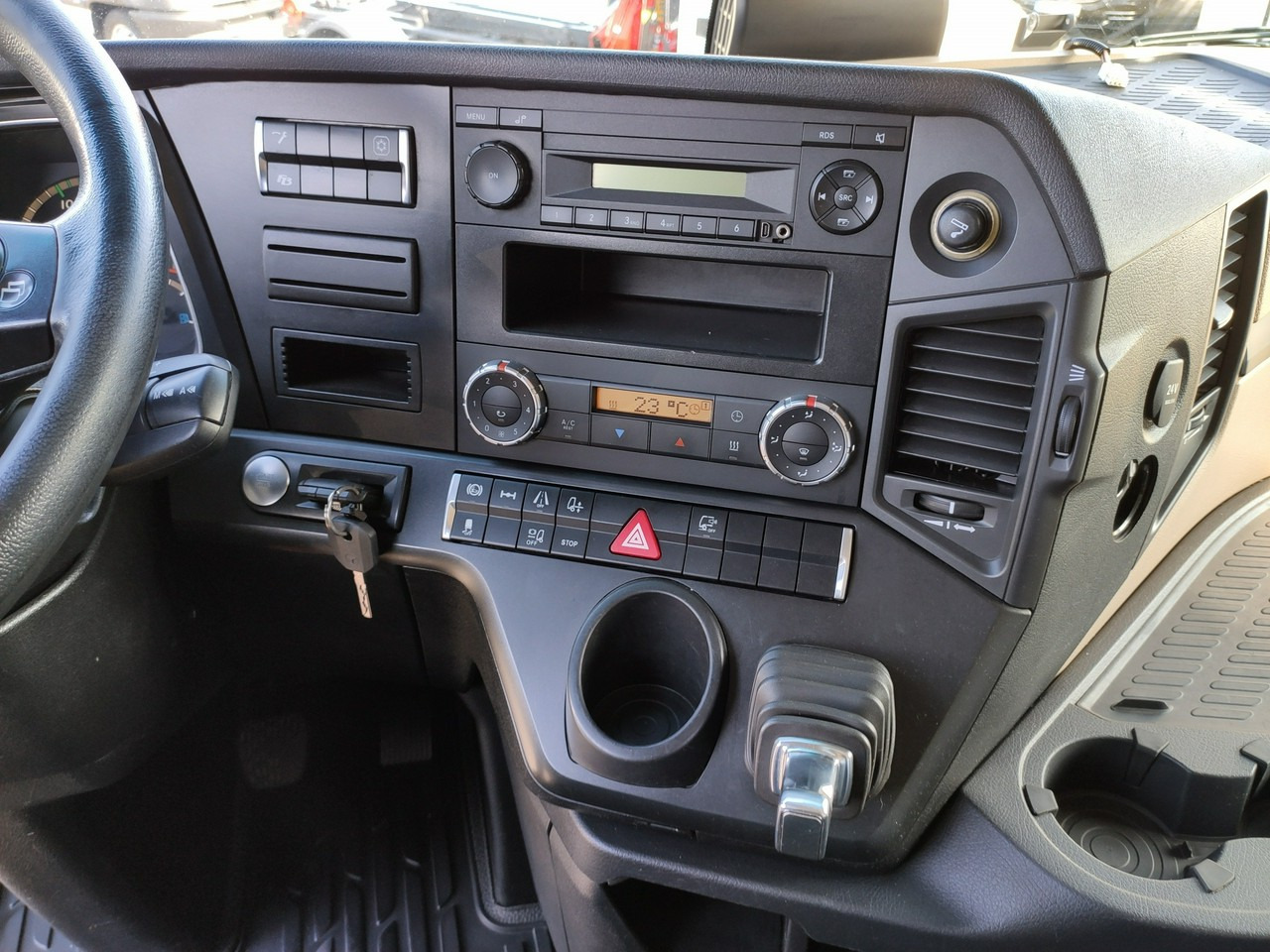 Тягач Mercedes ACTROS 1845 Euro 6 Stream Space Standard !!!: фото 25 Тягач Mercedes ACTROS 1845 Euro 6 Stream Space Standard !!!: фото 25