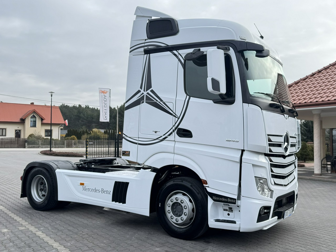 Тягач Mercedes ACTROS 1845 Euro 6 Stream Space Standard !!!: фото 13 Тягач Mercedes ACTROS 1845 Euro 6 Stream Space Standard !!!: фото 13