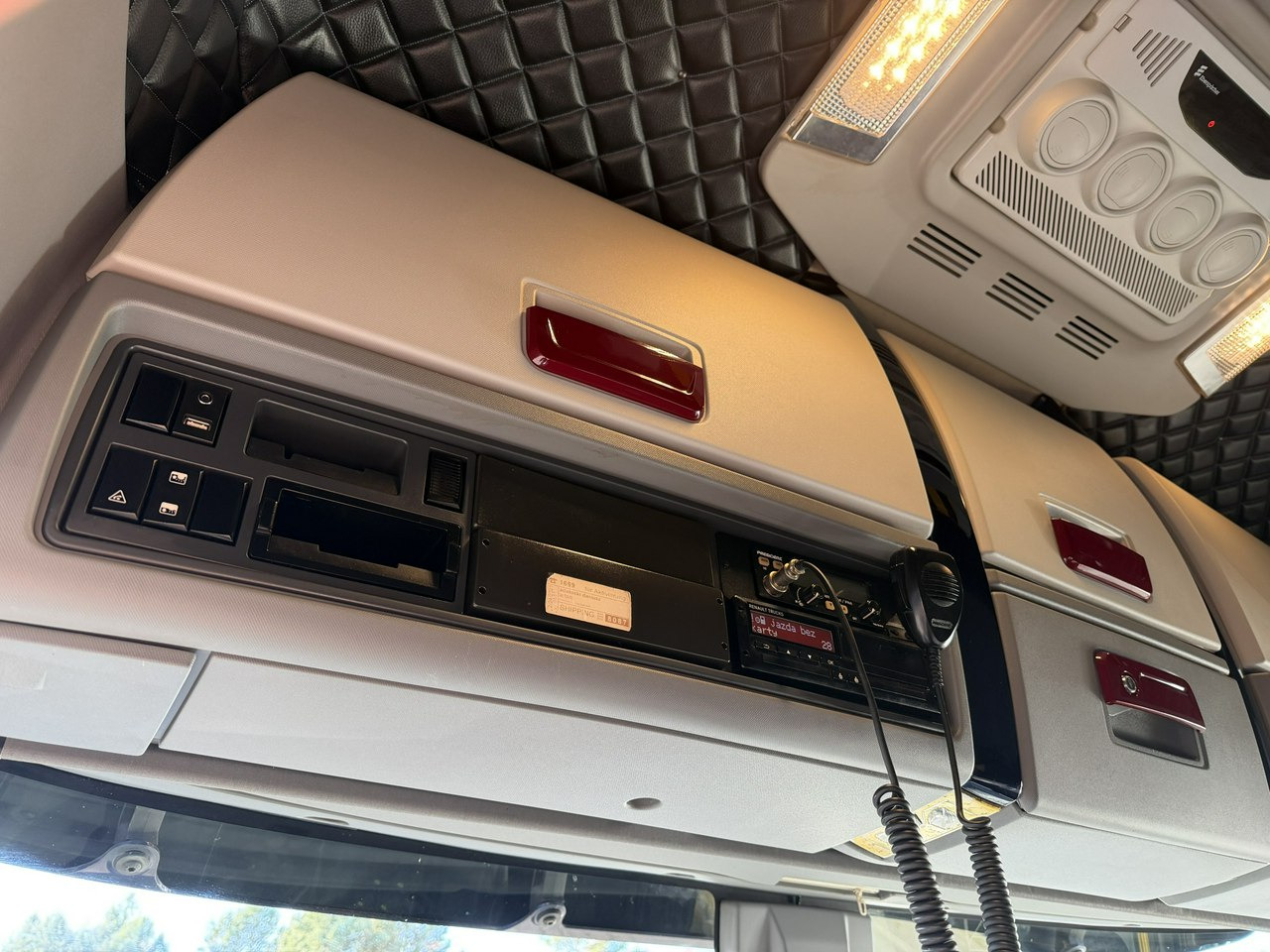 Renault Gama T 520 Standard Silnik 13litrów Euro 6 в лизинг Renault Gama T 520 Standard Silnik 13litrów Euro 6: фото 30 Renault Gama T 520 Standard Silnik 13litrów Euro 6 в лизинг Renault Gama T 520 Standard Silnik 13litrów Euro 6: фото 30