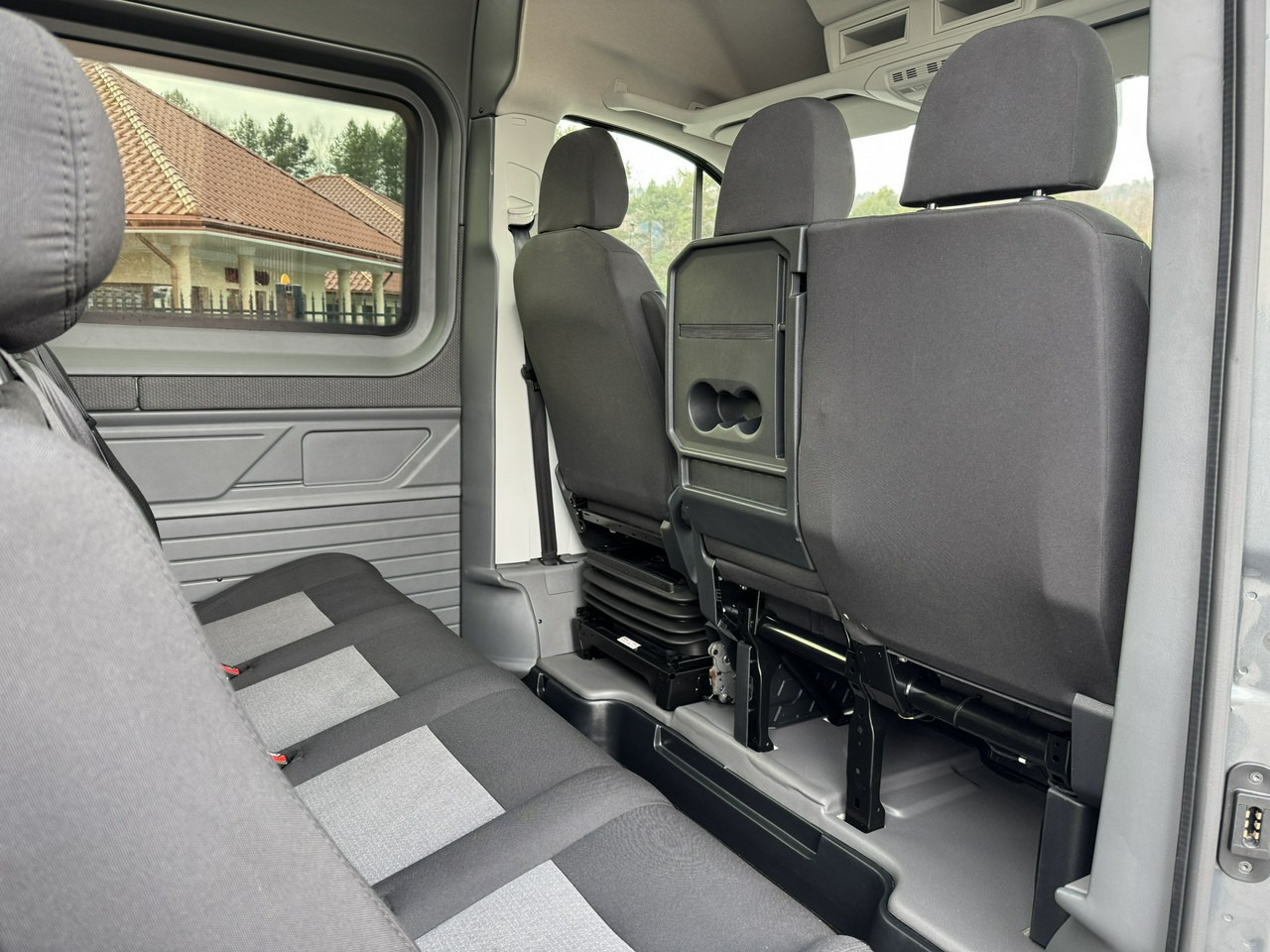 Цельнометаллический фургон Volkswagen Crafter: фото 44