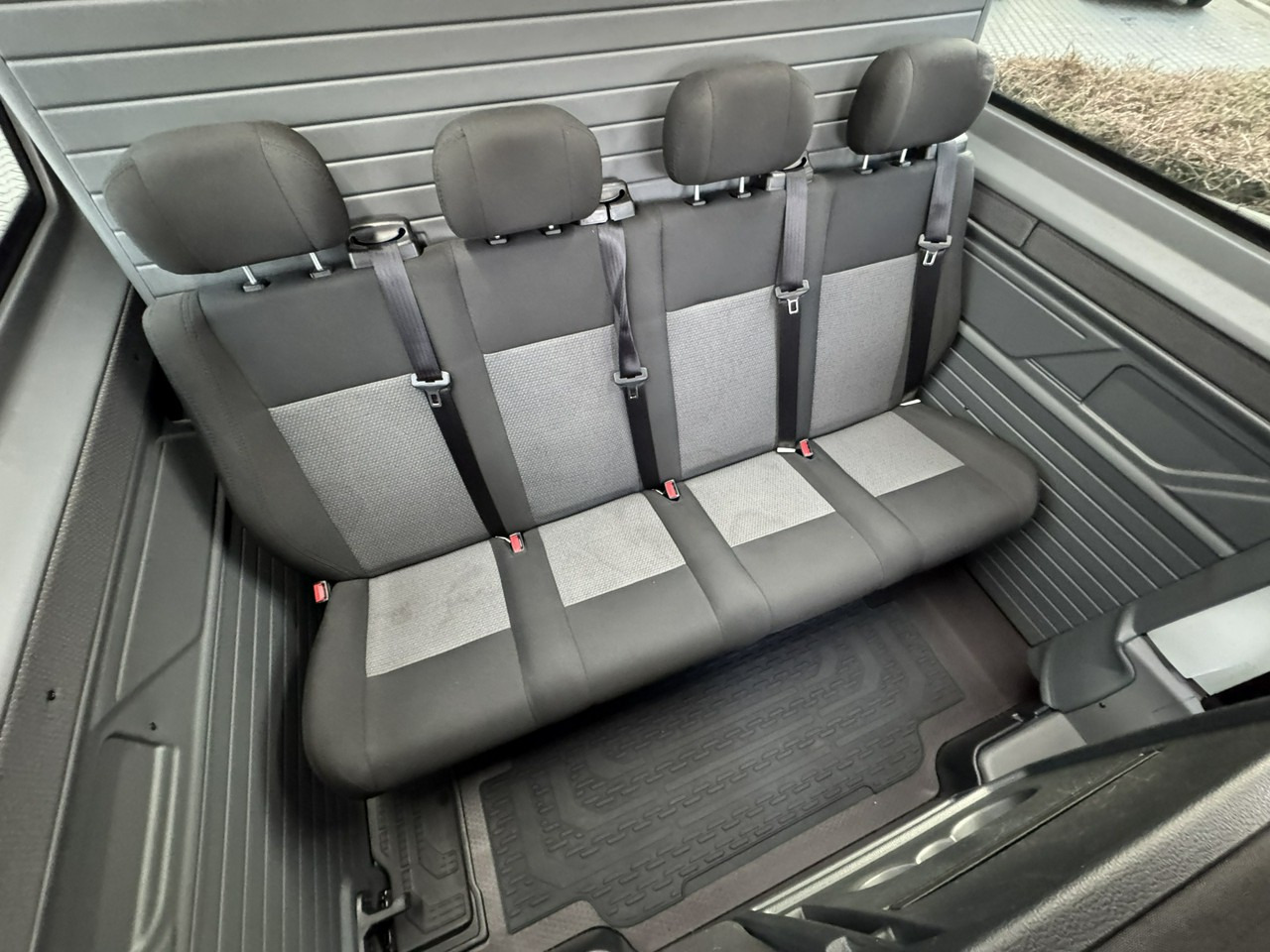 Цельнометаллический фургон Volkswagen Crafter: фото 46