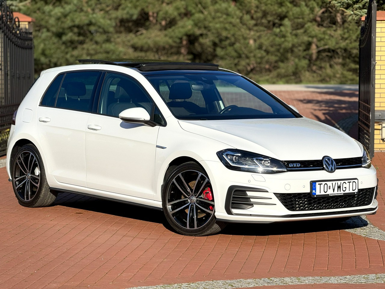 Volkswagen Golf - Хэтчбек: фото 1 Volkswagen Golf - Хэтчбек: фото 1