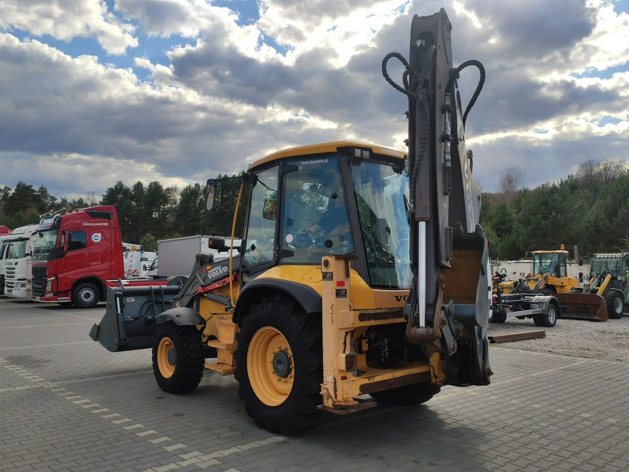 Volvo BL61B Oryginalna Bez Luzów i Wycieków Zadbana Sprawna Super Stan - Экскаватор-погрузчик: фото 4 Volvo BL61B Oryginalna Bez Luzów i Wycieków Zadbana Sprawna Super Stan - Экскаватор-погрузчик: фото 4