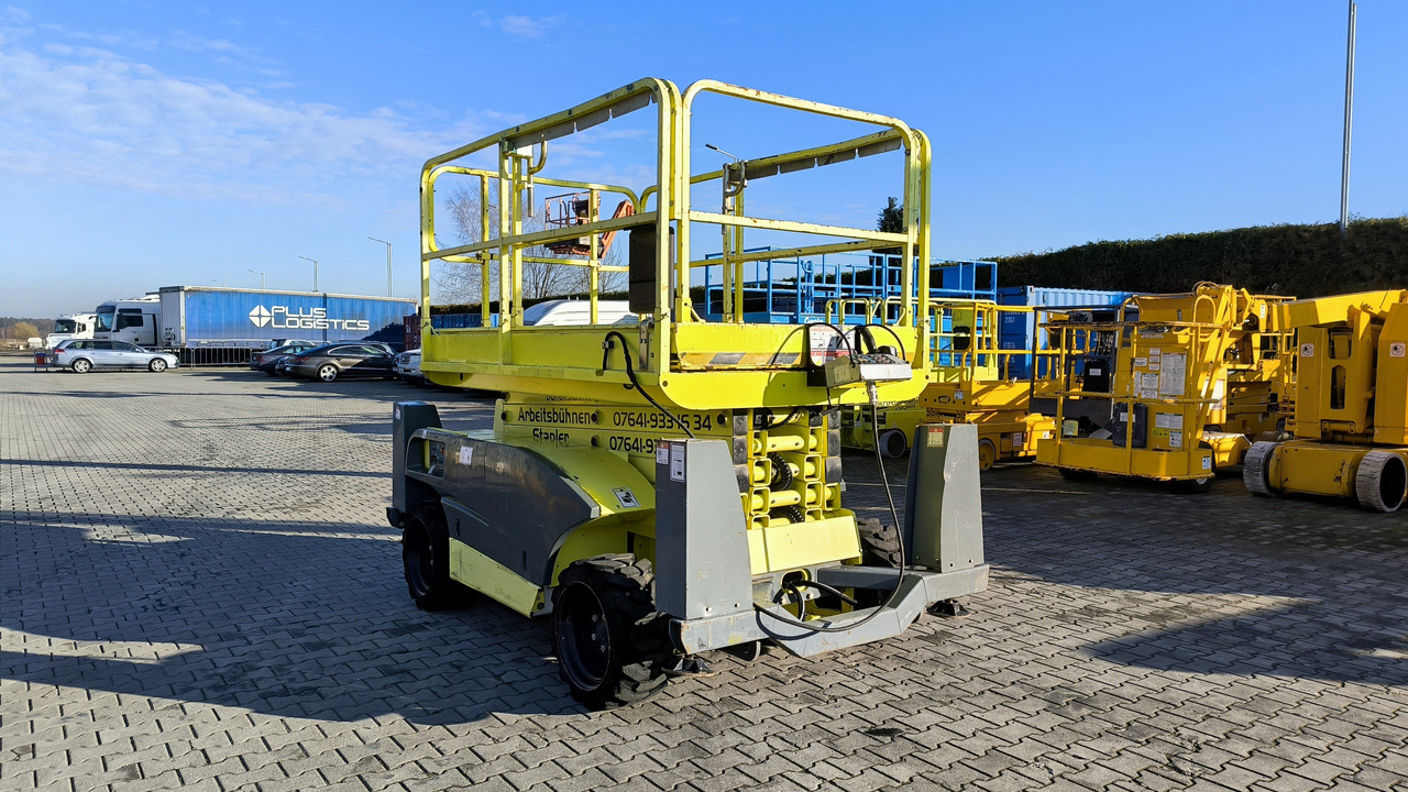 HAULOTTE Compact 12 DX - Ножничный подъемник: фото 1 HAULOTTE Compact 12 DX - Ножничный подъемник: фото 1