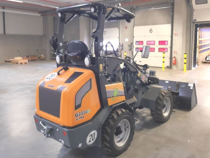 Giant G 2200 E X-Tra Elektro - Мини-погрузчик с бортовым поворотом: фото 4 Giant G 2200 E X-Tra Elektro - Мини-погрузчик с бортовым поворотом: фото 4