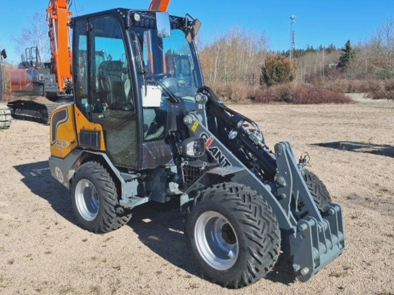 Giant G 2700 E X-Tra Elektro - Мини-погрузчик с бортовым поворотом: фото 4 Giant G 2700 E X-Tra Elektro - Мини-погрузчик с бортовым поворотом: фото 4