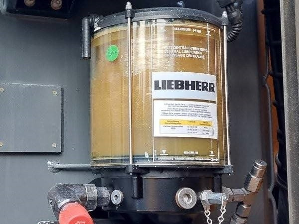 Колёсный экскаватор Liebherr A 918: фото 8