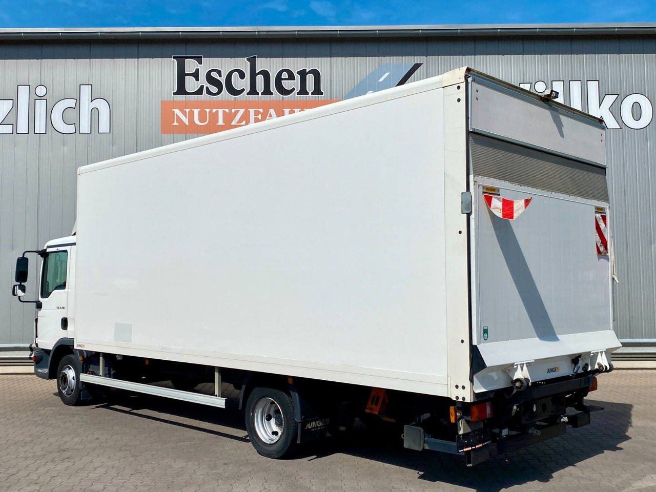 MAN TGL 8.190 | Palfinger LBW 1,00to.*Seitentür*ABS MAN TGL 8.190 | Palfinger LBW 1,00to.*Seitentür*ABS - Фургон с закрытым кузовом: фото 3 MAN TGL 8.190 | Palfinger LBW 1,00to.*Seitentür*ABS MAN TGL 8.190 | Palfinger LBW 1,00to.*Seitentür*ABS - Фургон с закрытым кузовом: фото 3