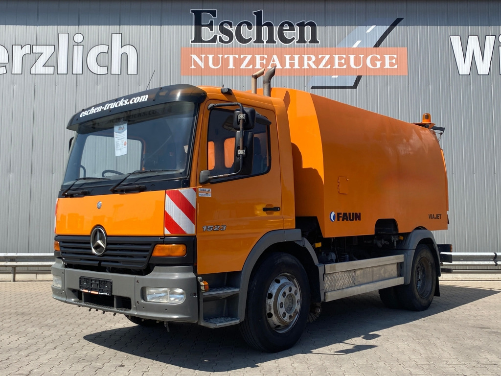 Mercedes-Benz 1523 L - Подметально-уборочная машина: фото 1 Mercedes-Benz 1523 L - Подметально-уборочная машина: фото 1