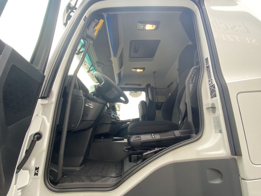 Портальный бункеровоз Mercedes-Benz 1842 L Actros: фото 18