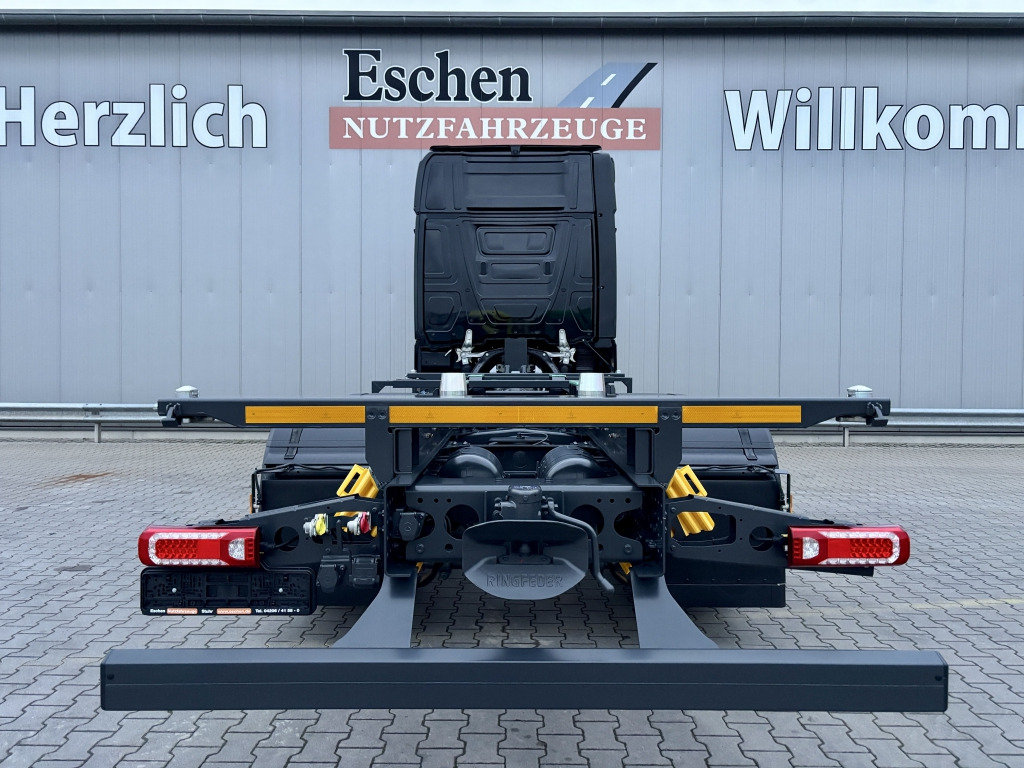 Mercedes-Benz 2542 L 6x2 F 13 Actros GigaSpace - Грузовик-контейнеровоз/ Сменный кузов: фото 4 Mercedes-Benz 2542 L 6x2 F 13 Actros GigaSpace - Грузовик-контейнеровоз/ Сменный кузов: фото 4