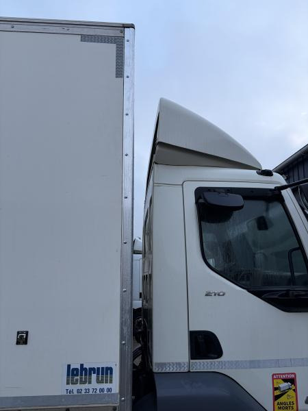 DAF LF 220 - Грузовик с закрытым кузовом: фото 2 DAF LF 220 - Грузовик с закрытым кузовом: фото 2