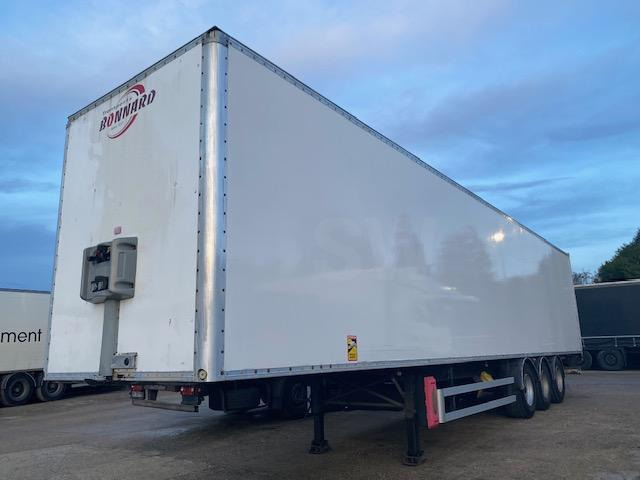 Fruehauf - Полуприцеп-фургон: фото 1 Fruehauf - Полуприцеп-фургон: фото 1