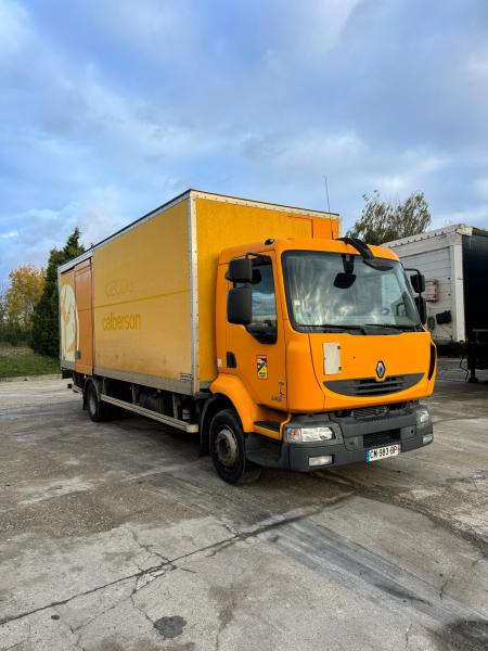 Renault Midlum 220 - Грузовик с закрытым кузовом: фото 1 Renault Midlum 220 - Грузовик с закрытым кузовом: фото 1