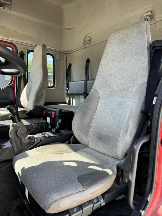 Тентованный грузовик Renault Premium 450: фото 8