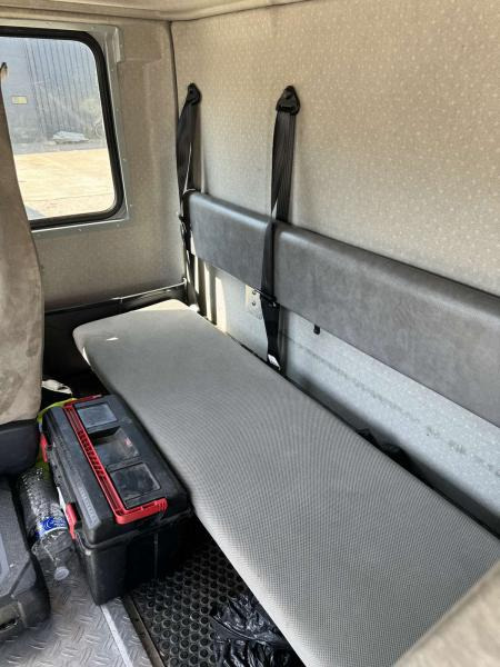 Тентованный грузовик Renault Premium 450: фото 9