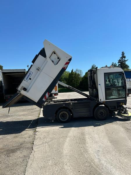 Schmidt Clingo 500 COMPACT 400 - Подметально-уборочная машина: фото 4 Schmidt Clingo 500 COMPACT 400 - Подметально-уборочная машина: фото 4