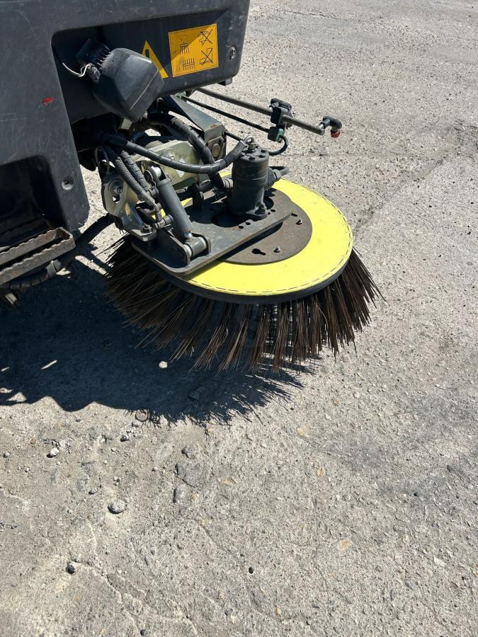Schmidt Clingo 500 Compact 400 - Подметально-уборочная машина: фото 4 Schmidt Clingo 500 Compact 400 - Подметально-уборочная машина: фото 4