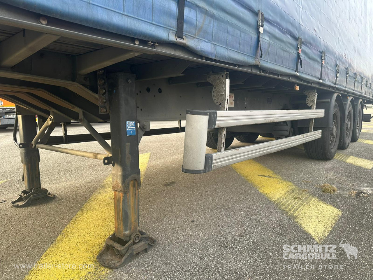 SAMRO Curtainsider Standard - Тентованный полуприцеп: фото 2 SAMRO Curtainsider Standard - Тентованный полуприцеп: фото 2