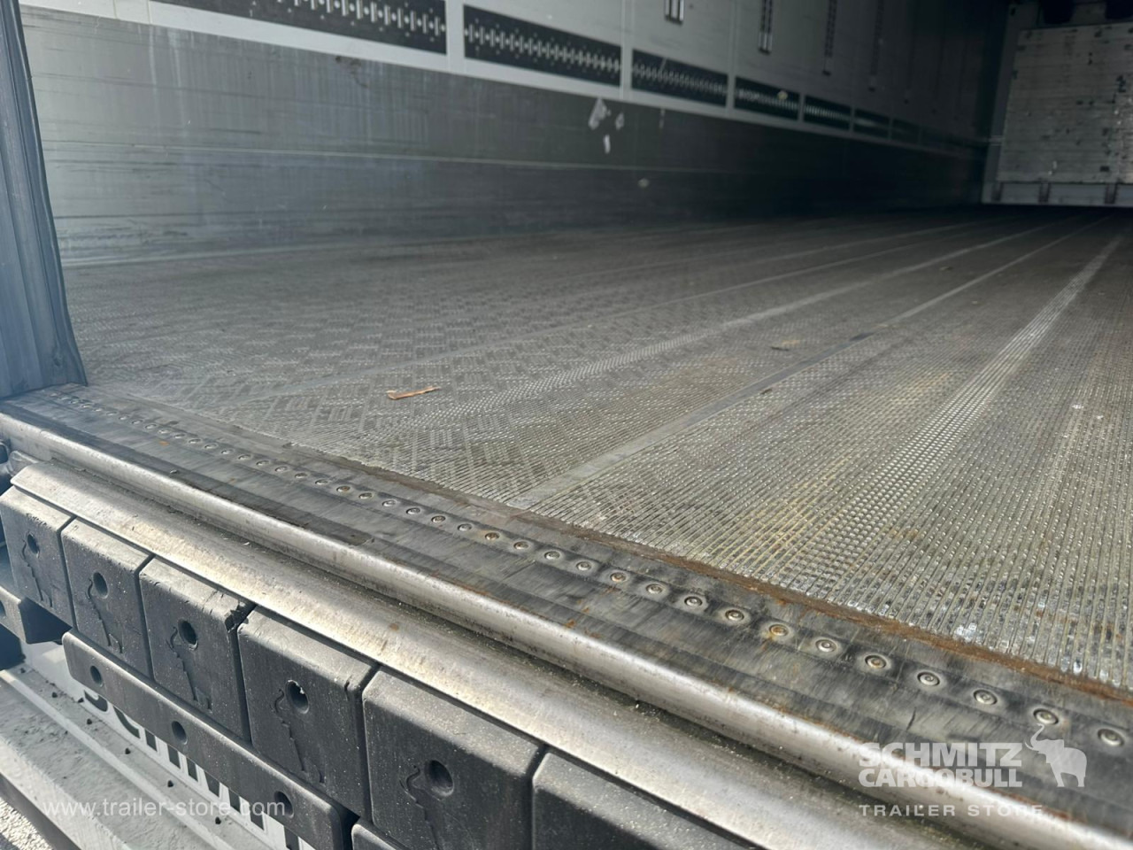 SCHMITZ Reefer Standard - Изотермический полуприцеп: фото 4 SCHMITZ Reefer Standard - Изотермический полуприцеп: фото 4