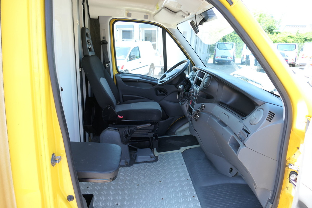 IVECO Daily 35 S11 C30C AUTOMATIK KAMERA Regale LUFT D - Фургон с закрытым кузовом: фото 5 IVECO Daily 35 S11 C30C AUTOMATIK KAMERA Regale LUFT D - Фургон с закрытым кузовом: фото 5
