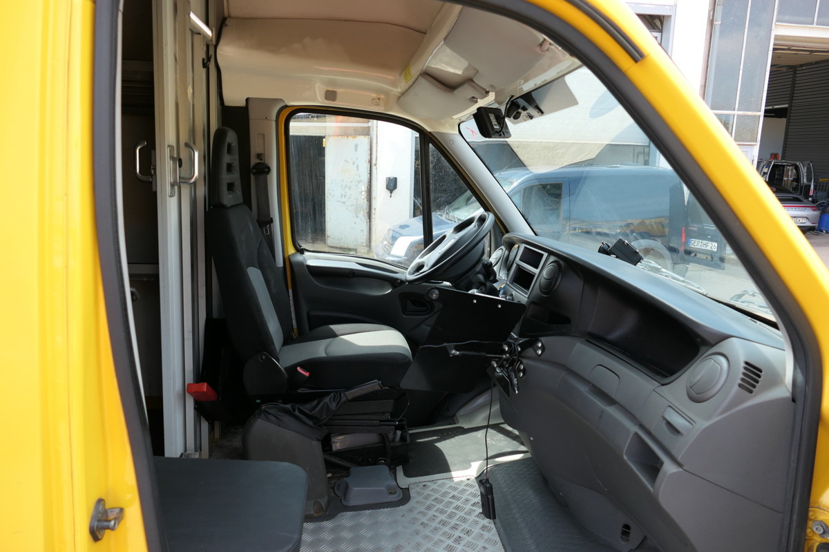 IVECO Daily 35 S11 C30C AUTOMATIK KAMERA Regale LUFT D - Фургон с закрытым кузовом: фото 5 IVECO Daily 35 S11 C30C AUTOMATIK KAMERA Regale LUFT D - Фургон с закрытым кузовом: фото 5