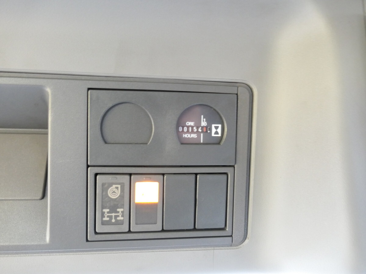 IVECO FF 95 E 18W LF 8/6 DoKa 4X4 SFZ FEUERWEHR Löschf - Пожарная машина: фото 4 IVECO FF 95 E 18W LF 8/6 DoKa 4X4 SFZ FEUERWEHR Löschf - Пожарная машина: фото 4