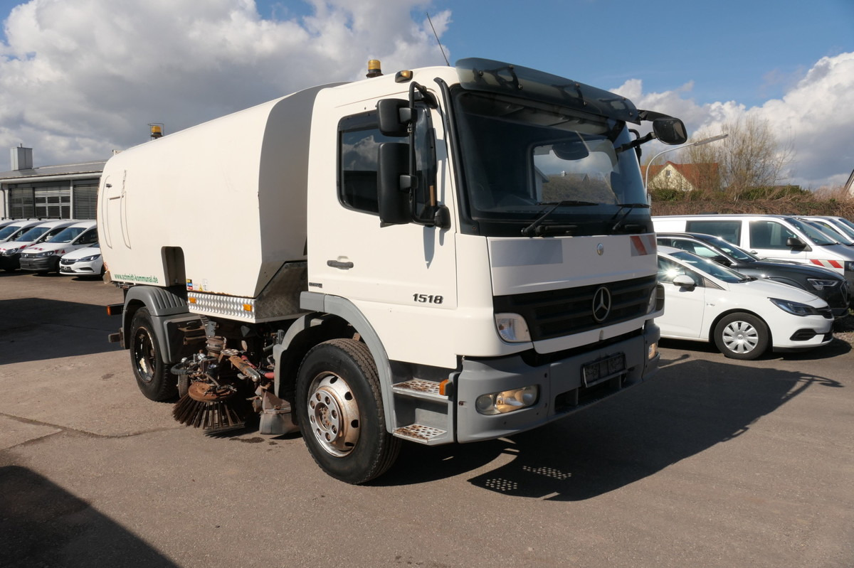 MERCEDES-BENZ Atego 1518 LKO 4x2 - Подметально-уборочная машина: фото 1 MERCEDES-BENZ Atego 1518 LKO 4x2 - Подметально-уборочная машина: фото 1
