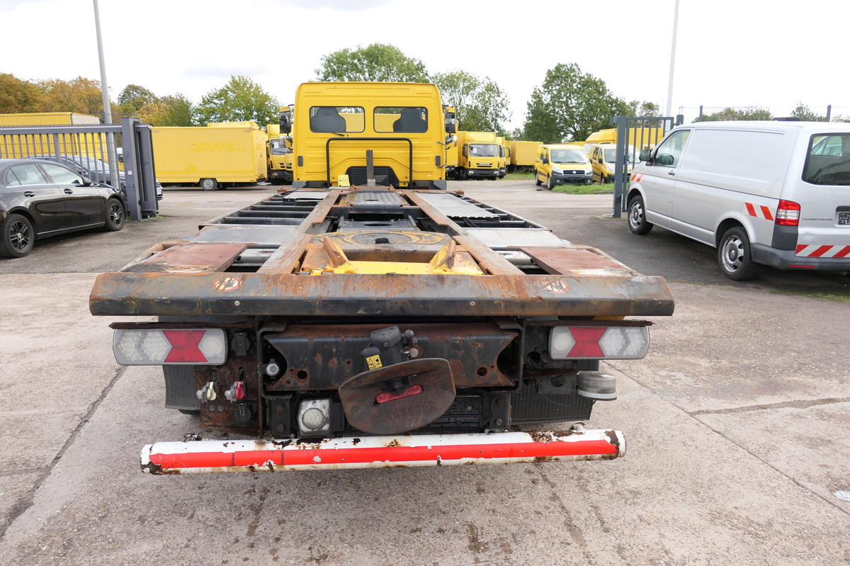 Грузовик-контейнеровоз/ Сменный кузов MERCEDES-BENZ KAMAG WBH 25 Wiesel Sattelkupplung Umsetzfahrz.: фото 6 Грузовик-контейнеровоз/ Сменный кузов MERCEDES-BENZ KAMAG WBH 25 Wiesel Sattelkupplung Umsetzfahrz.: фото 6