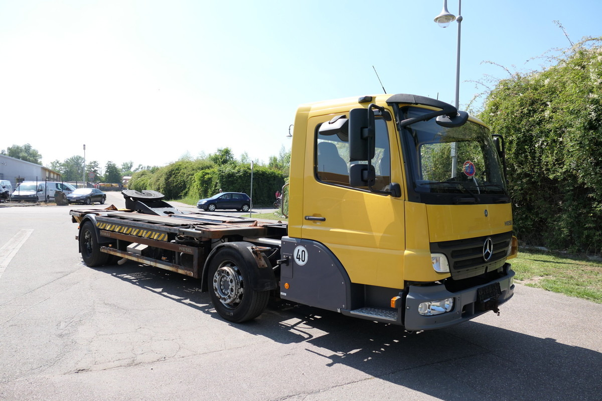 MERCEDES-BENZ KAMAG WBH 25 Wiesel Sattelkupplung Umsetzfahrz. - Грузовик-контейнеровоз/ Сменный кузов: фото 4 MERCEDES-BENZ KAMAG WBH 25 Wiesel Sattelkupplung Umsetzfahrz. - Грузовик-контейнеровоз/ Сменный кузов: фото 4