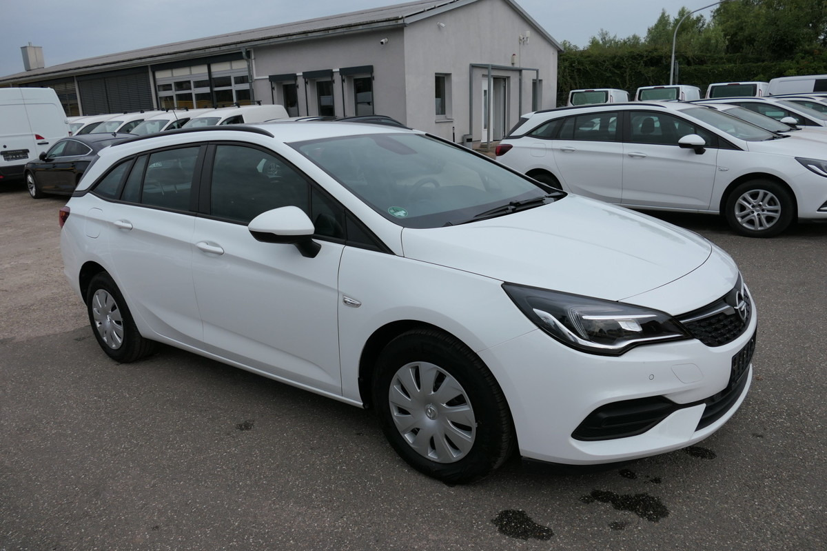 OPEL Astra Sports Tourer 1.5 CDTI KLIMA - Легковой автомобиль: фото 2 OPEL Astra Sports Tourer 1.5 CDTI KLIMA - Легковой автомобиль: фото 2