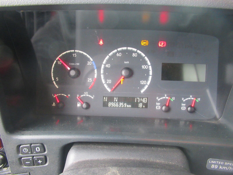 Тентованный грузовик Scania p310: фото 13