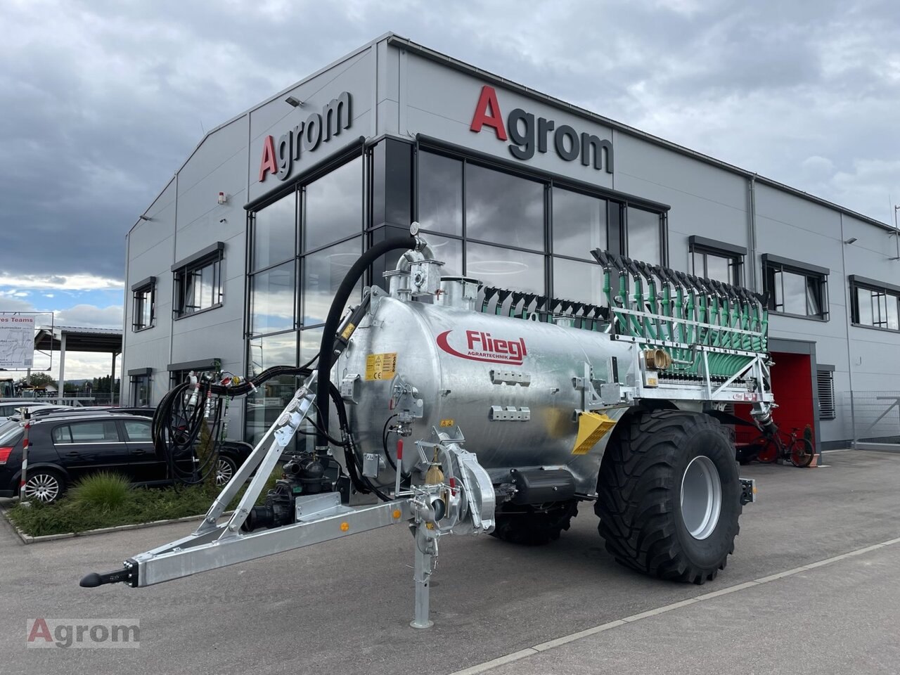 Fliegl VFW 8600 + Skate 90 - Цистерна для жидкого навоза: фото 1 Fliegl VFW 8600 + Skate 90 - Цистерна для жидкого навоза: фото 1