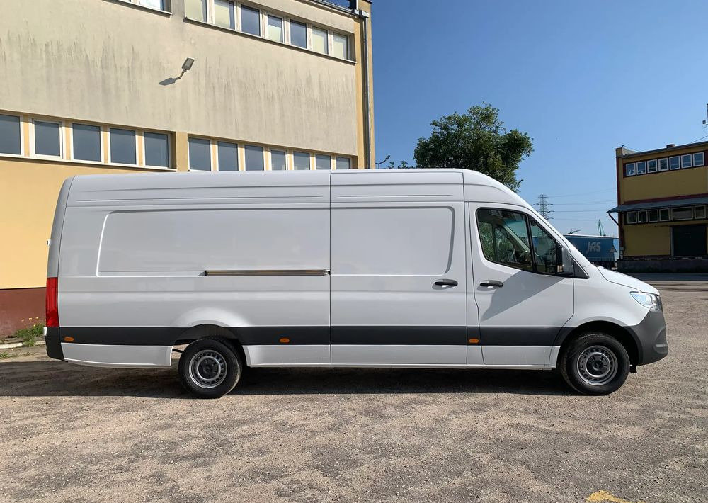 Mercedes-Benz SPRINTER 317 CDI Furgon PRO - Цельнометаллический фургон: фото 4 Mercedes-Benz SPRINTER 317 CDI Furgon PRO - Цельнометаллический фургон: фото 4
