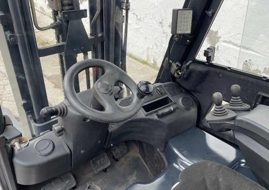 Linde E 18 L-01/386 (batt. NUOVA) - Электропогрузчик: фото 4 Linde E 18 L-01/386 (batt. NUOVA) - Электропогрузчик: фото 4