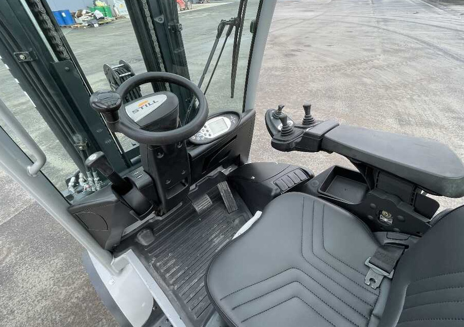 Still RX 70-30 - Дизельный погрузчик: фото 4 Still RX 70-30 - Дизельный погрузчик: фото 4