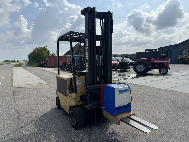 Hyster E2.50XL - Электропогрузчик: фото 3 Hyster E2.50XL - Электропогрузчик: фото 3