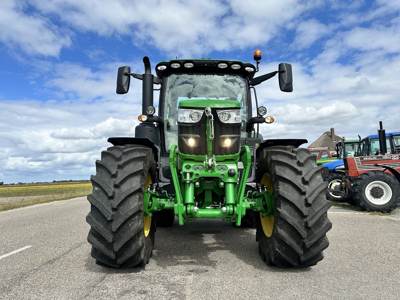 John Deere 6R150 - Трактор: фото 3 John Deere 6R150 - Трактор: фото 3