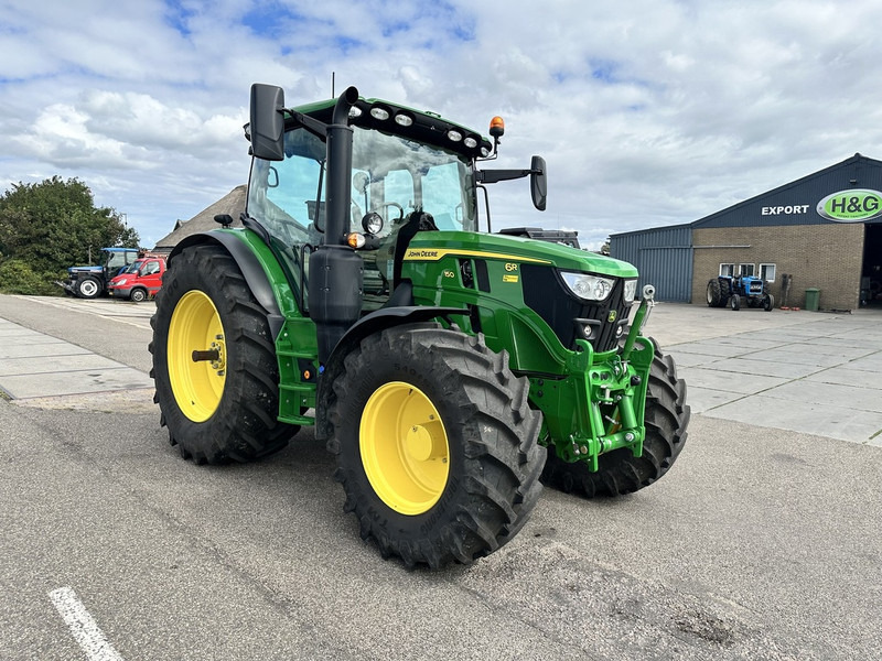 John Deere 6R150 - Трактор: фото 4 John Deere 6R150 - Трактор: фото 4