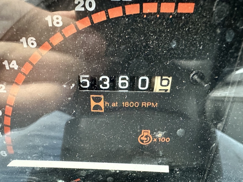 Massey Ferguson 390 - Трактор: фото 5 Massey Ferguson 390 - Трактор: фото 5