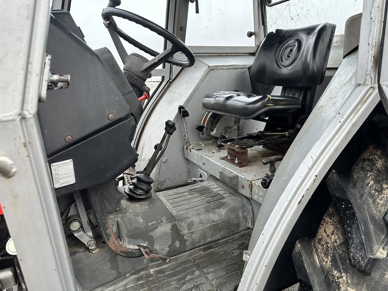 Massey Ferguson 390 - Трактор: фото 4 Massey Ferguson 390 - Трактор: фото 4