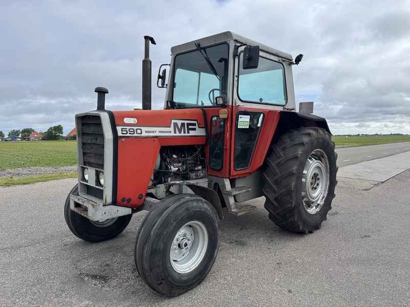 Massey Ferguson 590 - Трактор: фото 1 Massey Ferguson 590 - Трактор: фото 1