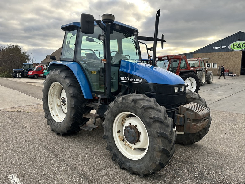 New Holland TS90 - Трактор: фото 3 New Holland TS90 - Трактор: фото 3