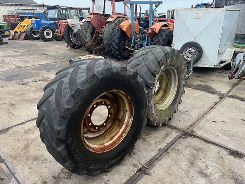 Trelleborg en bkt 480\65 R24 TM 800 - Колесный диск: фото 2 Trelleborg en bkt 480\65 R24 TM 800 - Колесный диск: фото 2