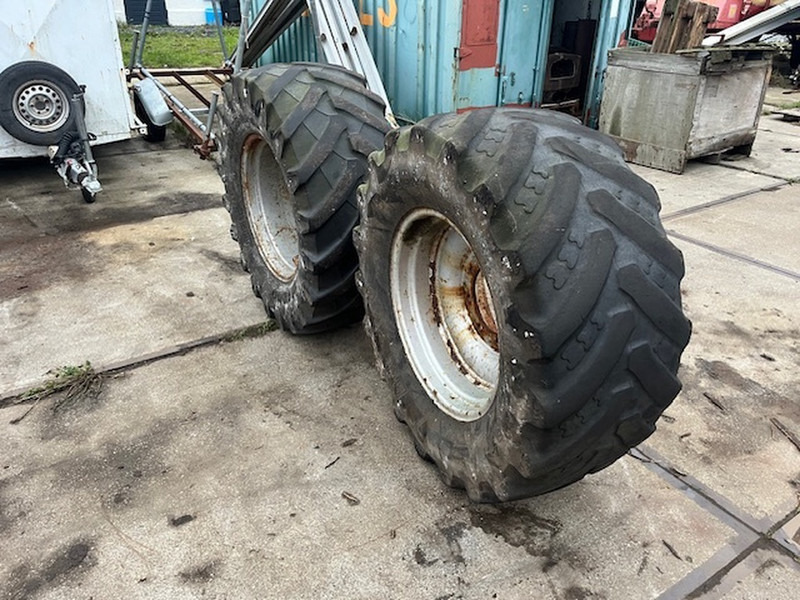 Trelleborg en bkt 480\65 R24 TM 800 - Колесный диск: фото 5 Trelleborg en bkt 480\65 R24 TM 800 - Колесный диск: фото 5