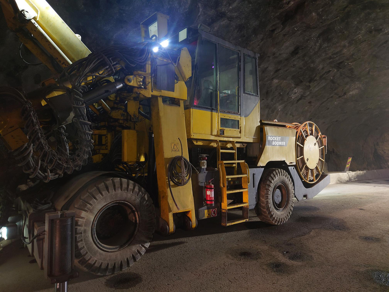 Atlas Copco WL3C - Горнодобывающая техника: фото 3 Atlas Copco WL3C - Горнодобывающая техника: фото 3