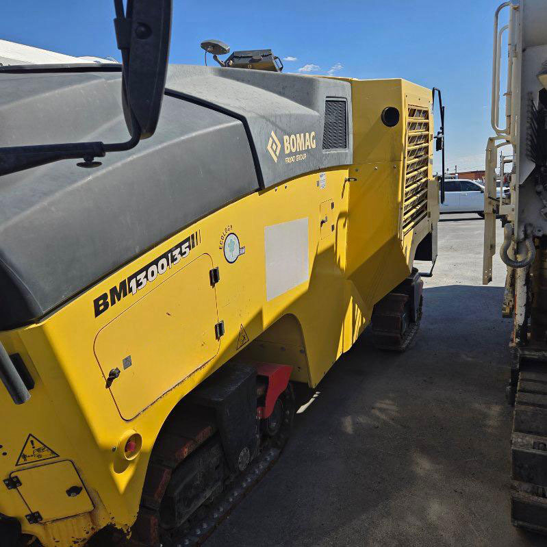 Bomag BM 1300/35 - Дорожная фреза: фото 3 Bomag BM 1300/35 - Дорожная фреза: фото 3