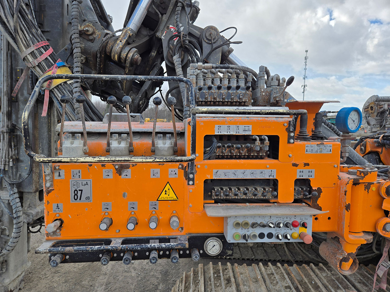 Hutte HBR 610 - Сваебойная установка: фото 5 Hutte HBR 610 - Сваебойная установка: фото 5