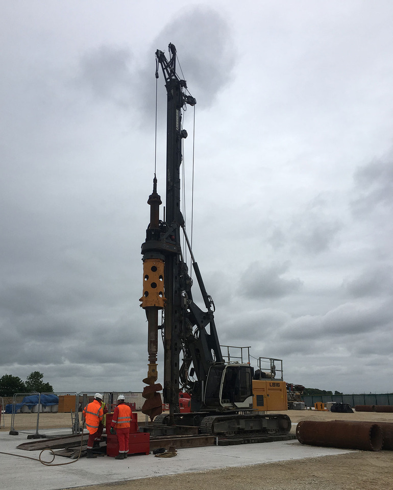Liebherr LB16-180 - Сваебойная установка: фото 2 Liebherr LB16-180 - Сваебойная установка: фото 2