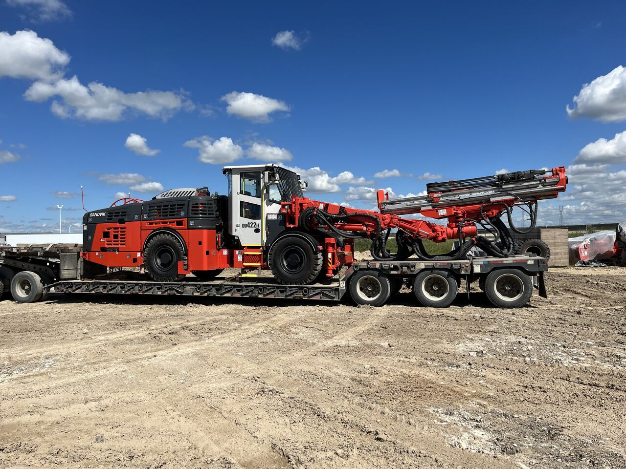 Sandvik DD422iE-2 - Техника для горизонтального бурения: фото 1 Sandvik DD422iE-2 - Техника для горизонтального бурения: фото 1